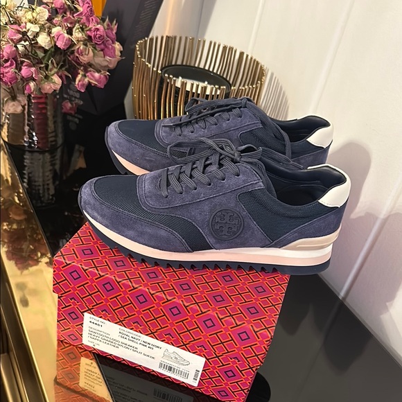Tory Burch Sawtooth Logo Sneakers in Royal Navy/New Ivory/Sea Shell Pink - Picture 1 of 8